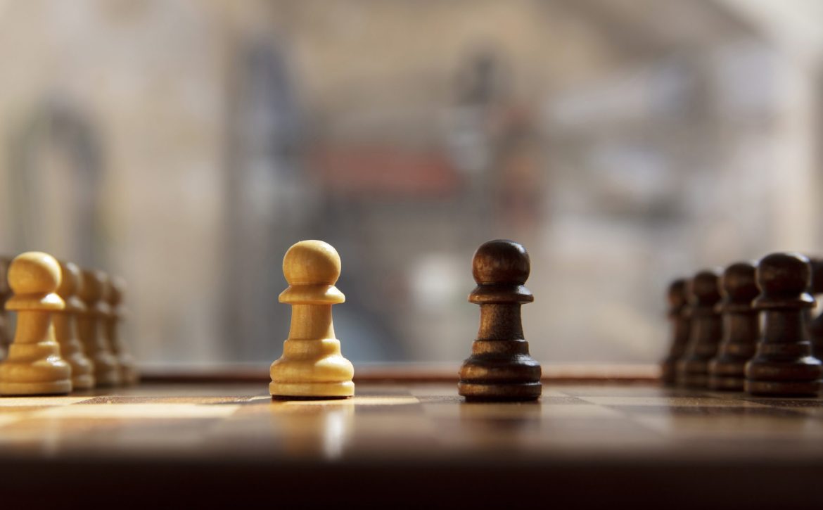 classic-chess-board-still-life